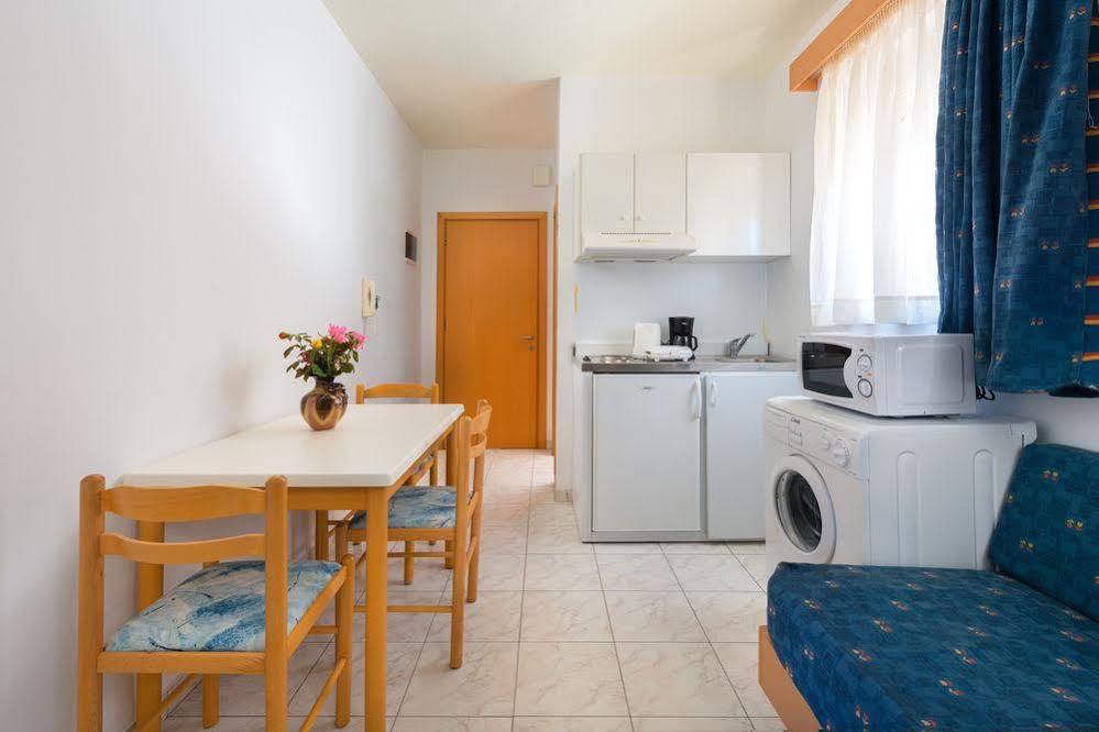 Yiannis Apartment *